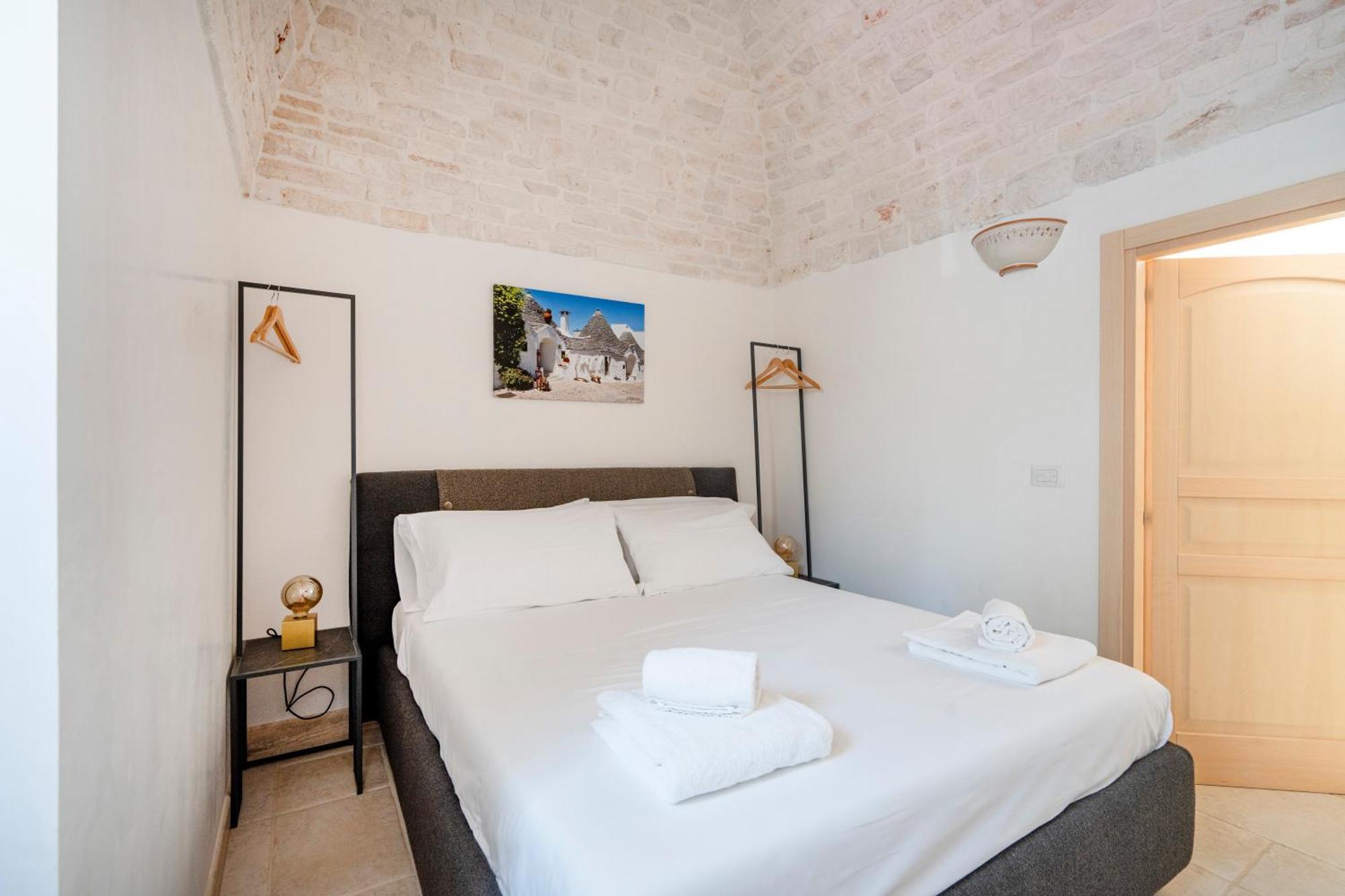 Trulli Contento - Rooms & Apartments Alberobello Exterior photo