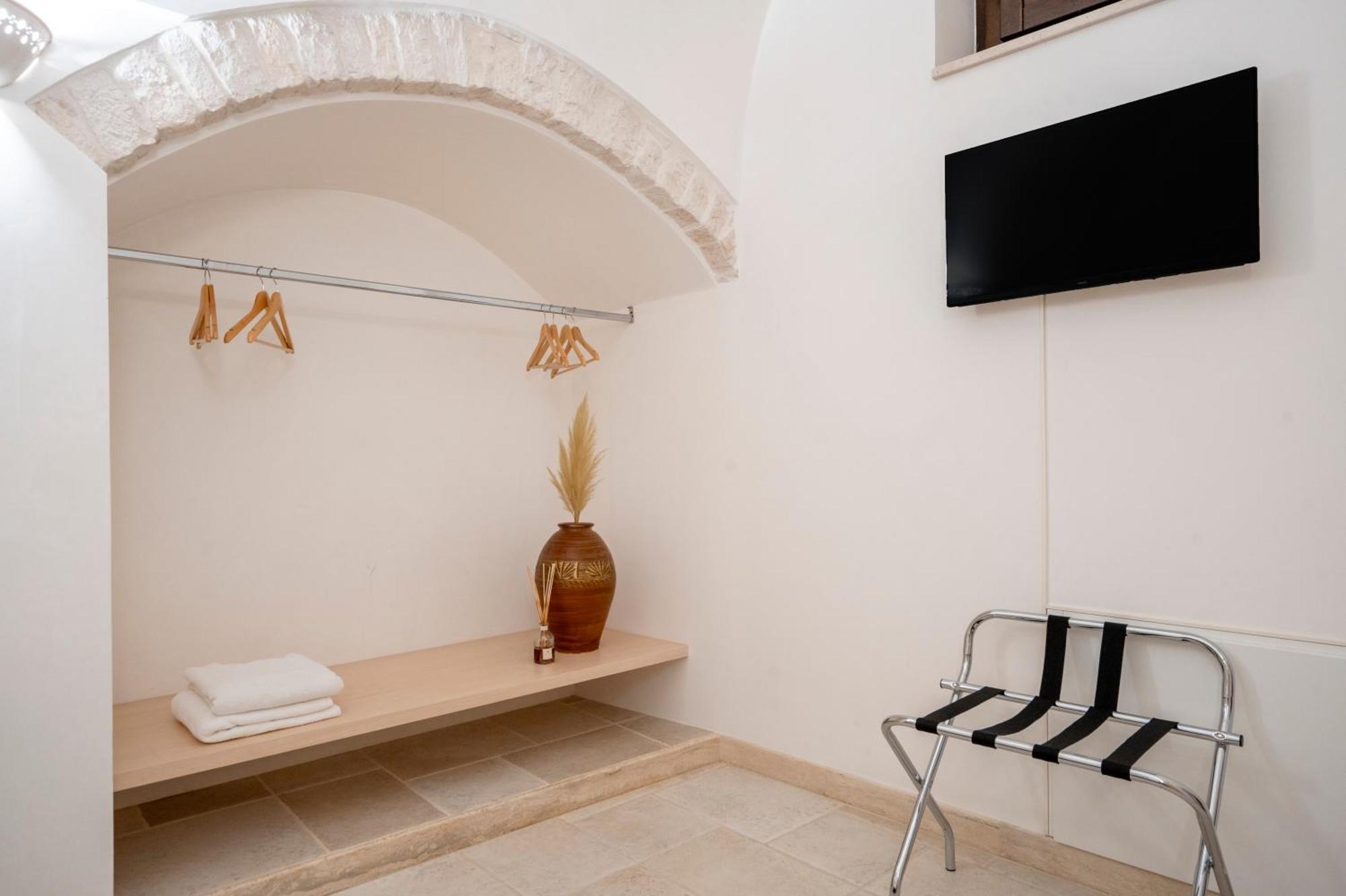 Trulli Contento - Rooms & Apartments Alberobello Exterior photo